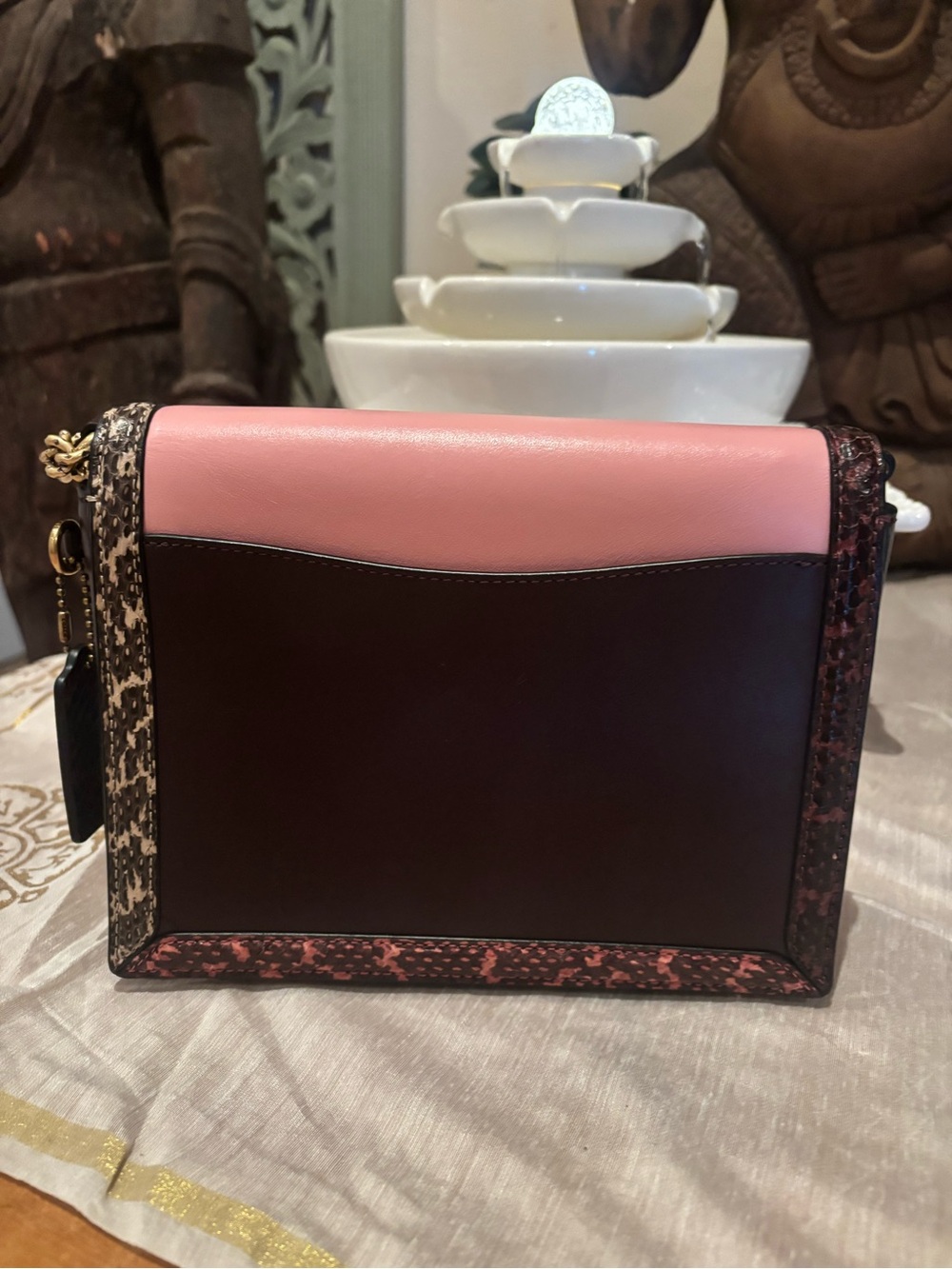 Coach Special Edition JLo + Hutton Turnlock Crossbody with Gold Hardware 2020 - Picture 2 of 15